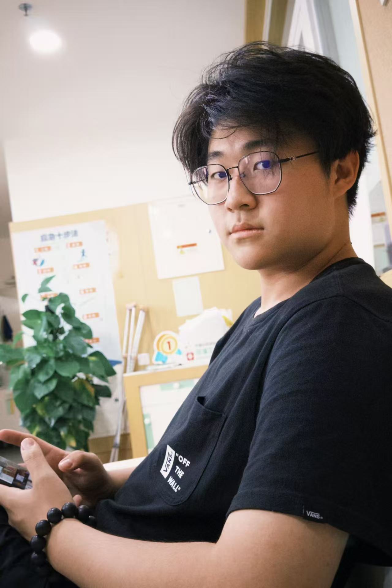 黄鑫垚.jpg
