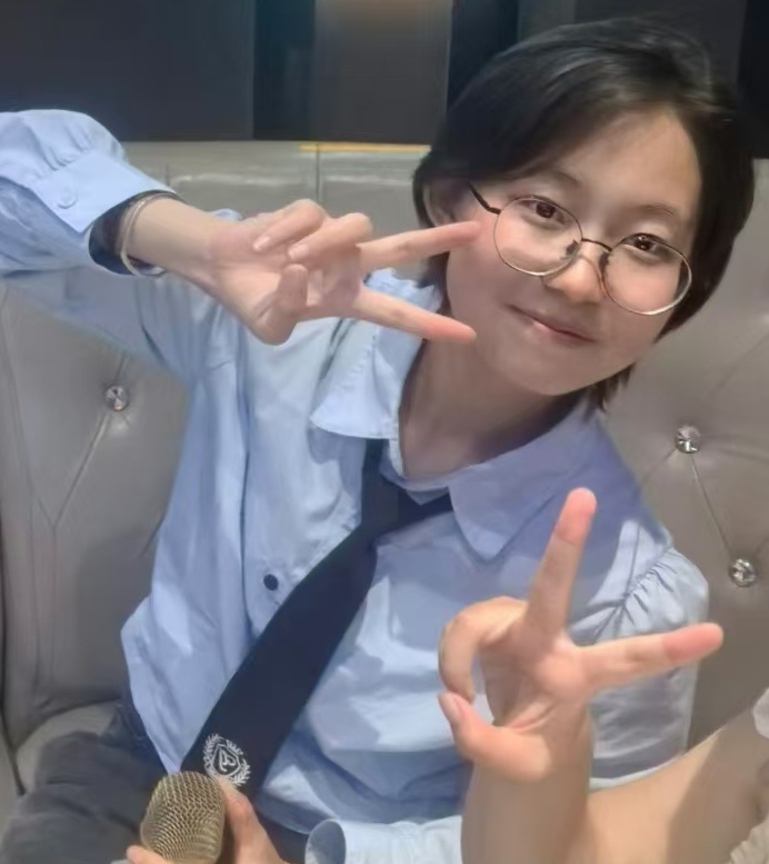 陈彦羚.jpg
